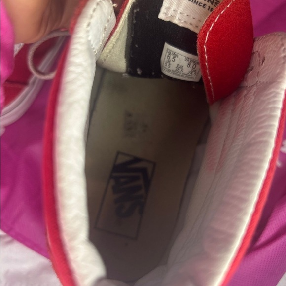 Vans - Picture 6 of 6